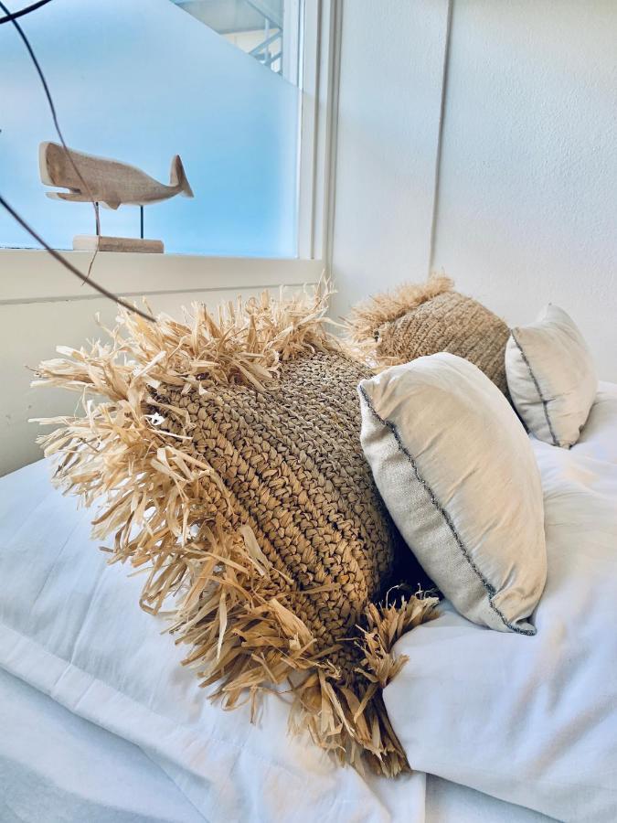Sunflower Apartment *
